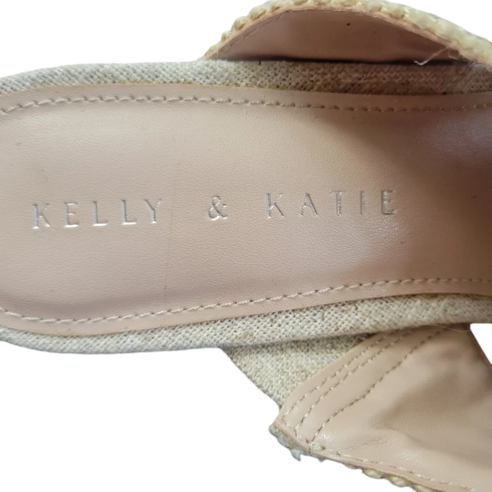 Kelly & Katie Wedge Sandals Size 8